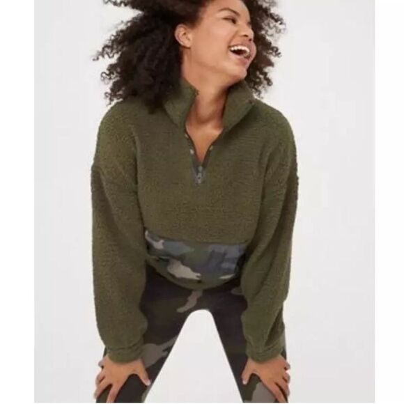 Aerie Fleece Pullover Quarter Zip Sweatshirt Olie Green Camo Womens Size Small - Picture 2 of 13